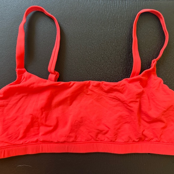 SKIMS Scoop Bralette - Picture 2 of 3